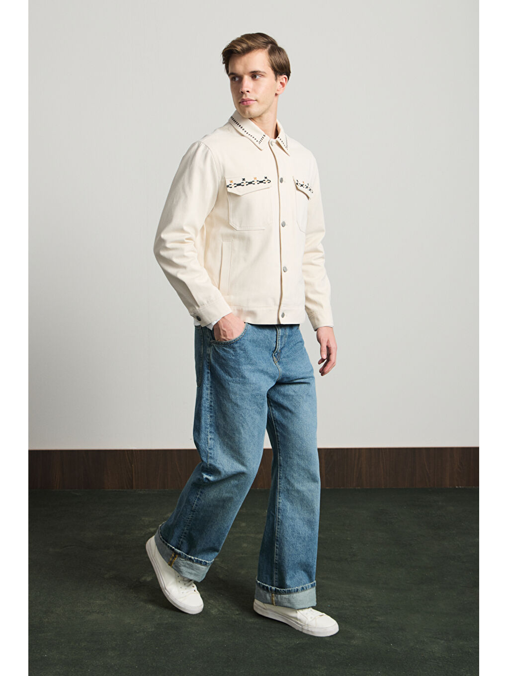 Erkek Nakışlı Denim Ceket Bej-4