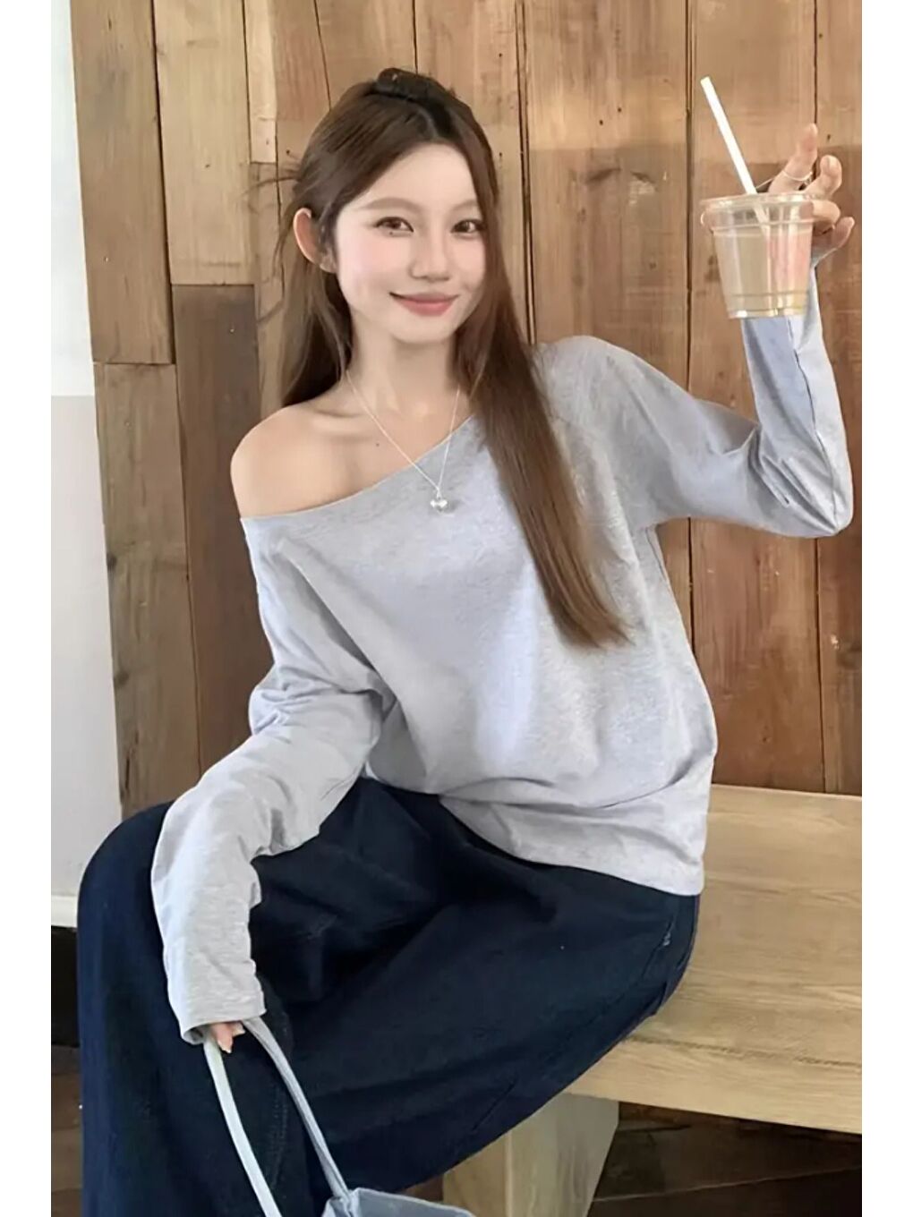 Gri Kadın Düşük Omuz Kayık Yaka Oversize Uzun Kollu T-Shirt-1