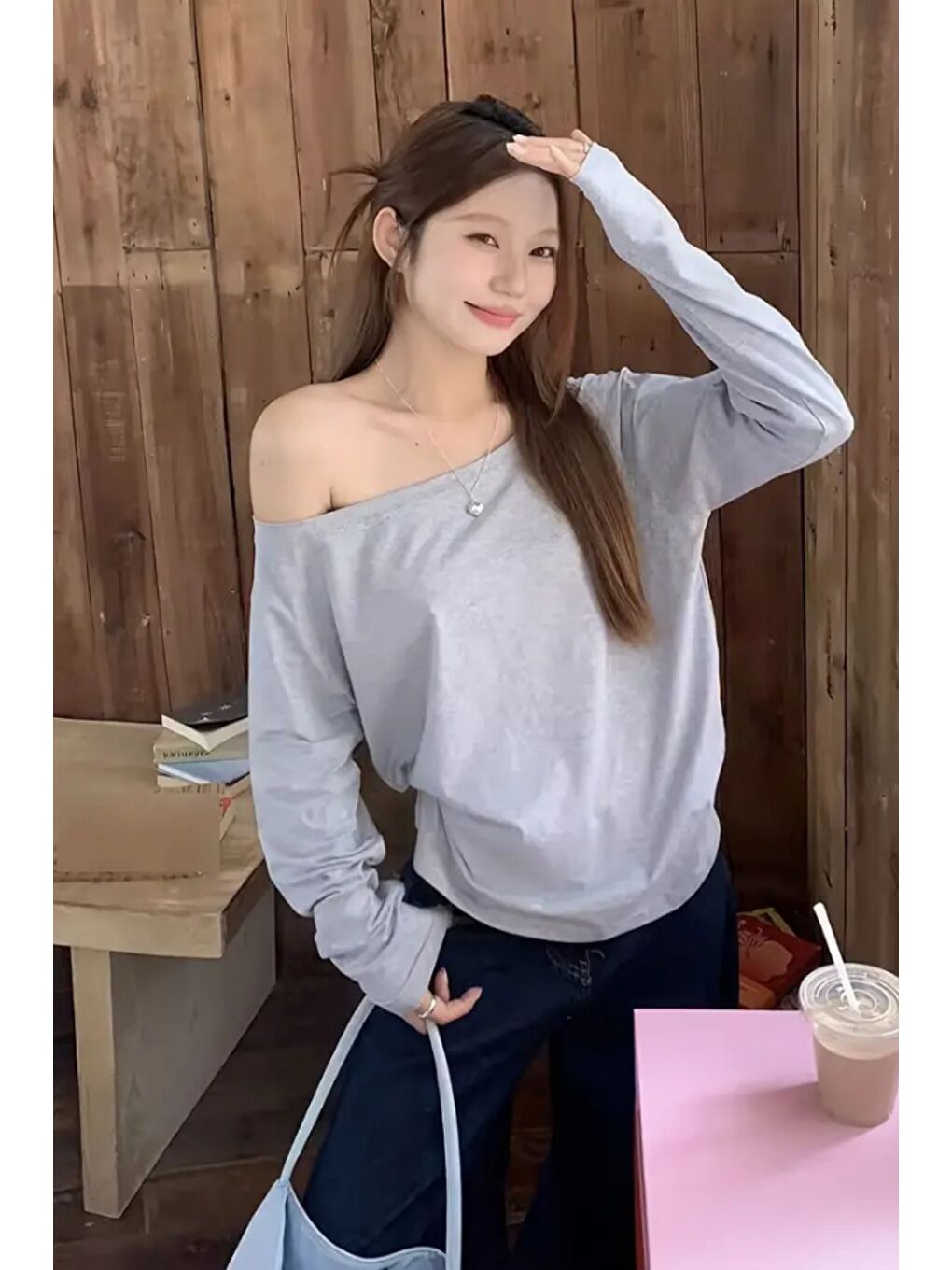 Gri Kadın Düşük Omuz Kayık Yaka Oversize Uzun Kollu T-Shirt-2