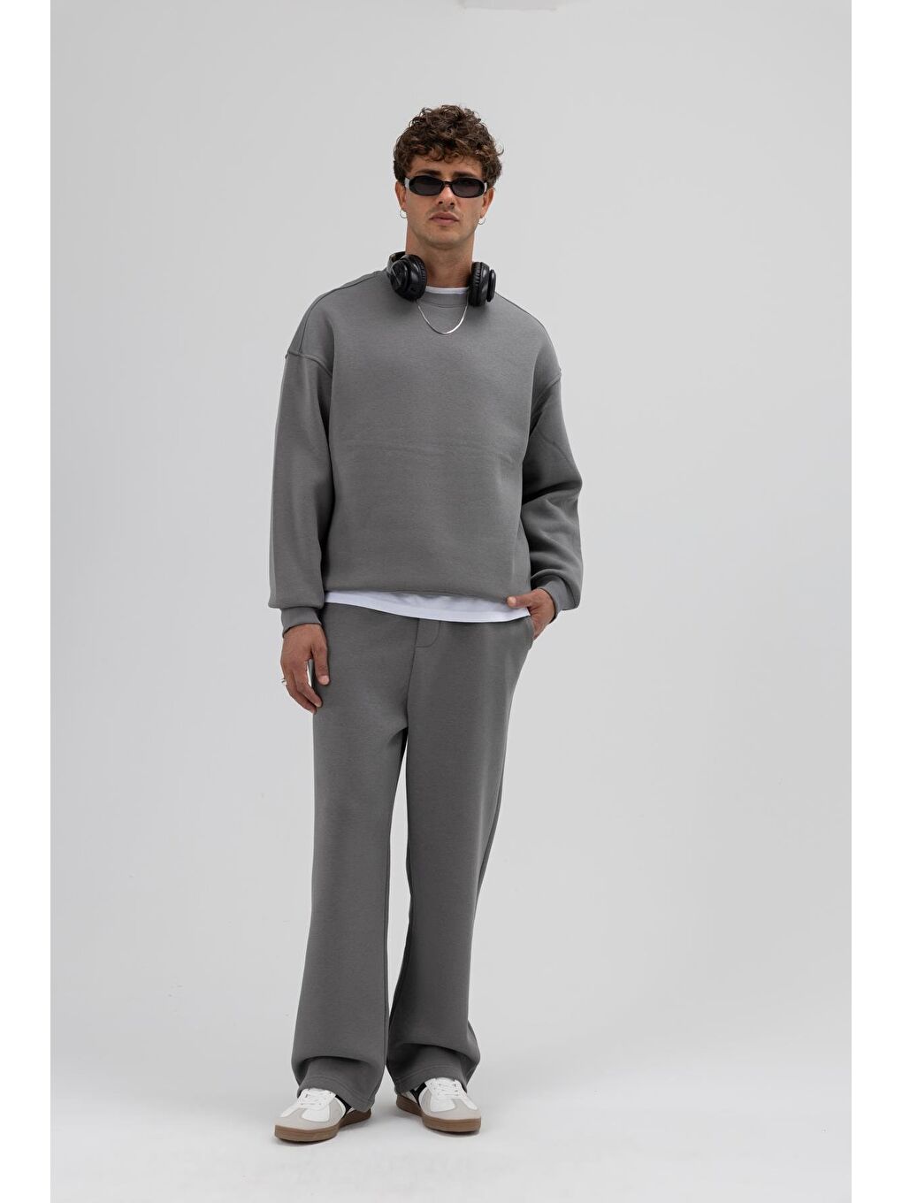 Gri Basic Bisiklet Yaka Oversize Sweatshirt Füme