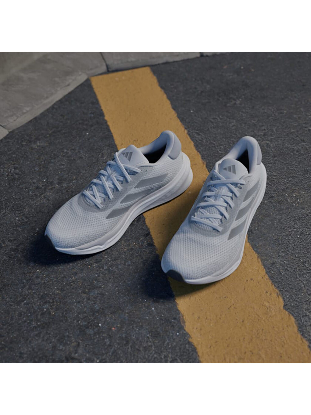 Supernova Stride Kadın Beyaz Yol Koşusu Ayakkabısı-4