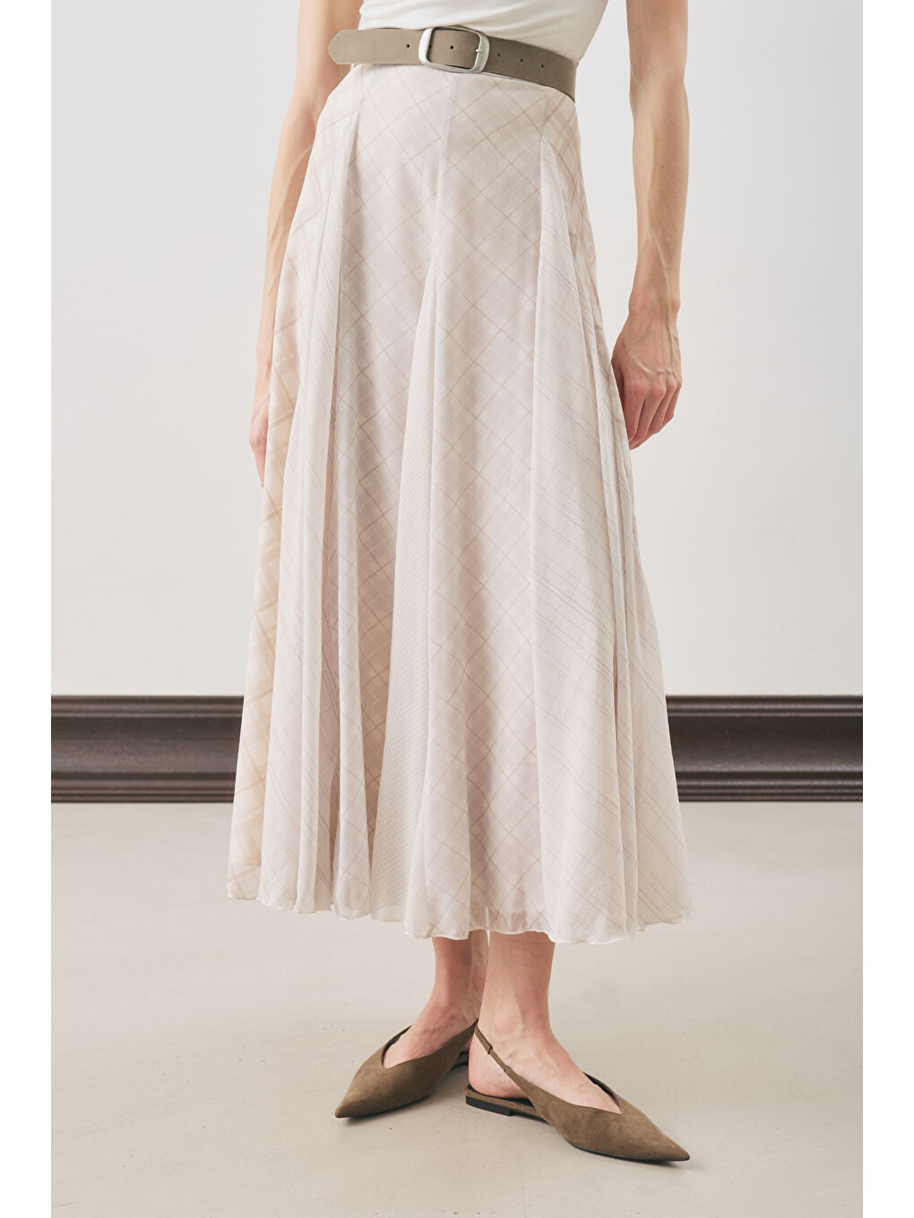 Ekose Desenli Volanlı Etek Ekru-4