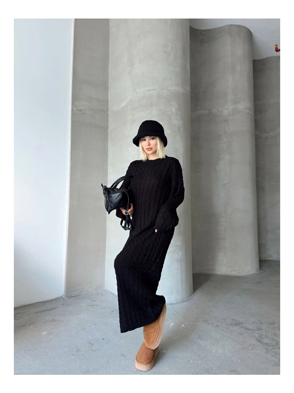 Kadın Siyah Bisiklet Yaka Saç Örgülü Kadın Triko Midi Elbise-1