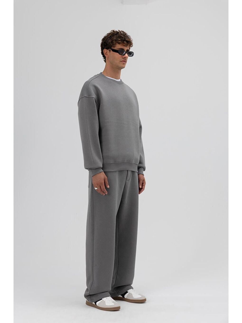 Gri Basic Bisiklet Yaka Oversize Sweatshirt Füme-2