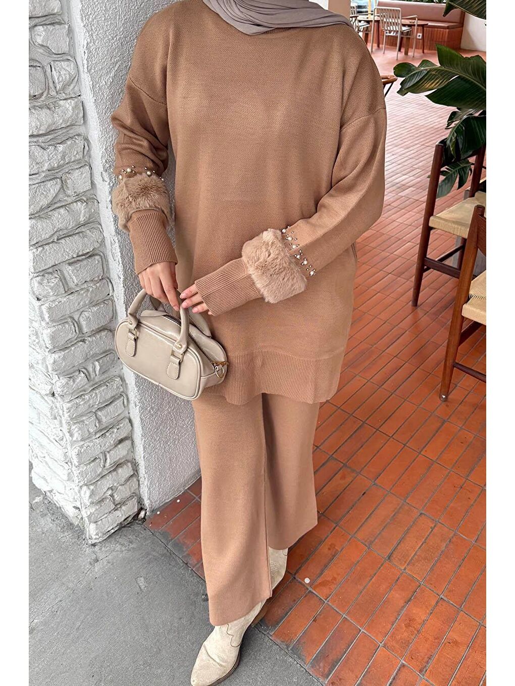Kahverengi Kol Pelüş Detaylı Triko Takım Camel-2