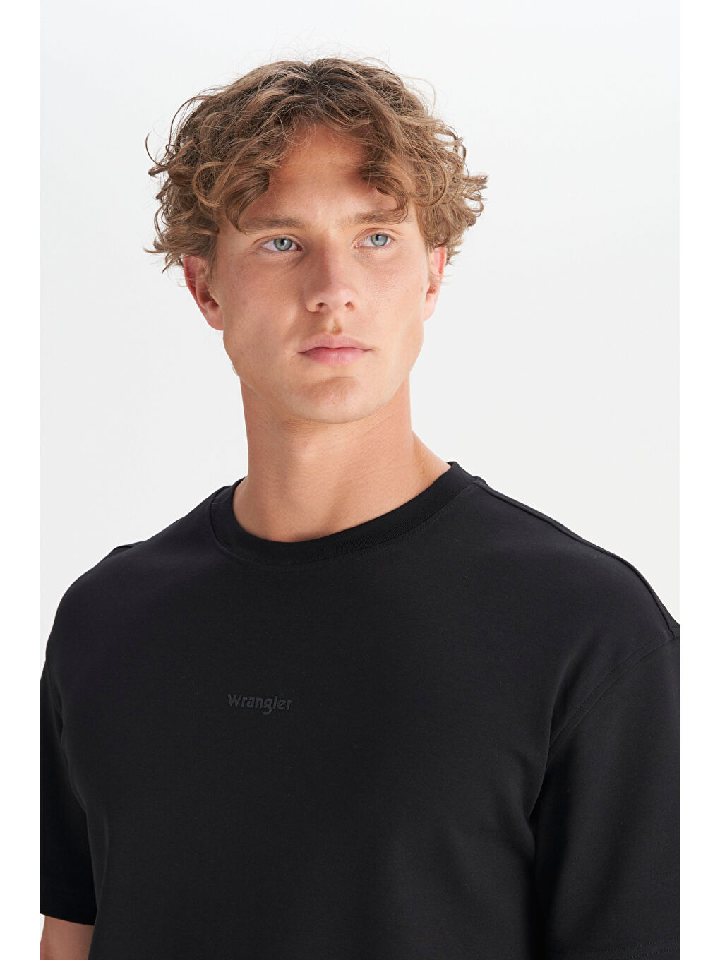 Siyah %100 Pamuk Relaxed Fit Rahat Kesim Bisiklet Yaka Logo Detaylı Tişört-3