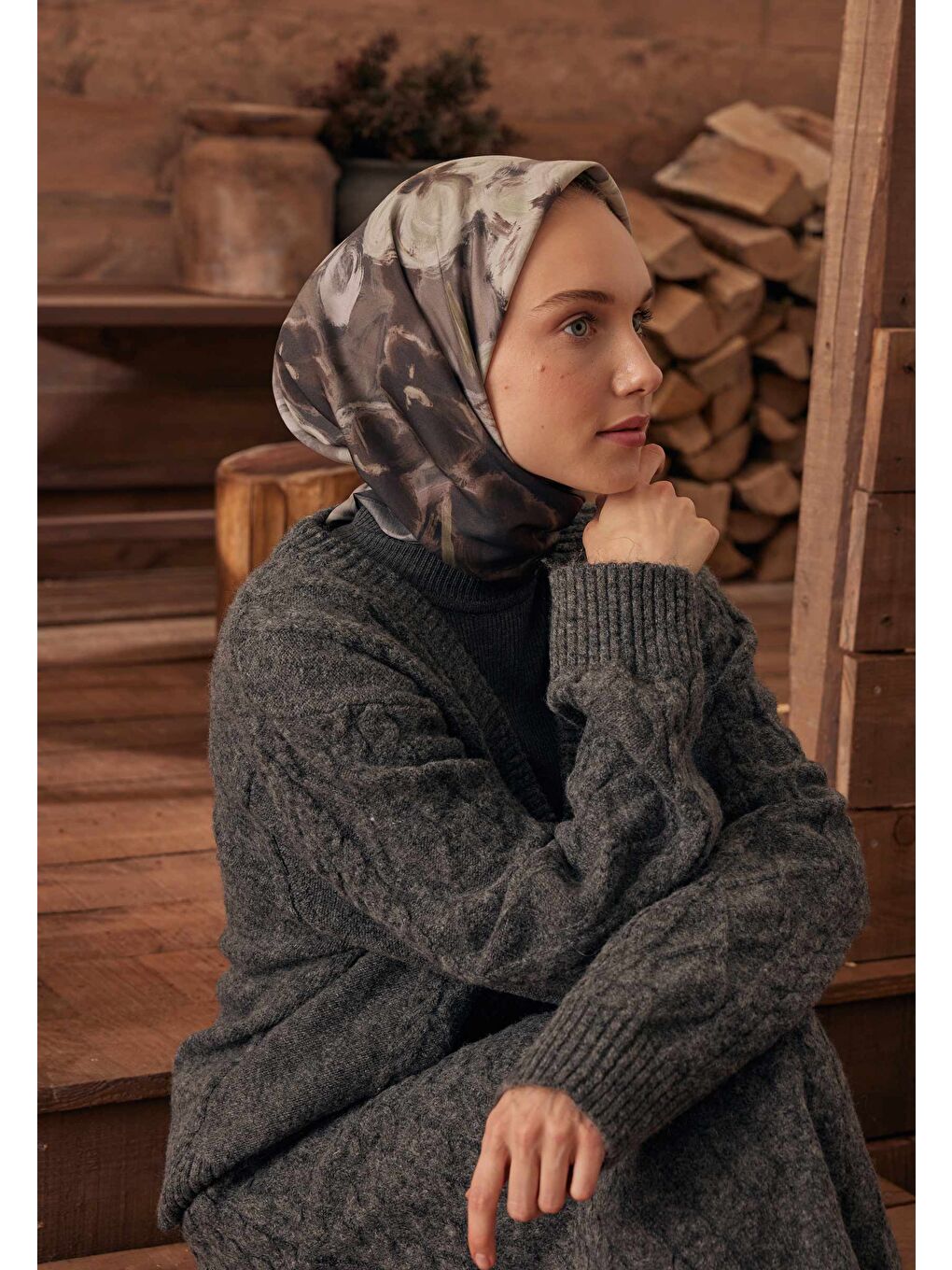 Roslyn Desen Pamuk İpek Eşarp Kahverengi-1