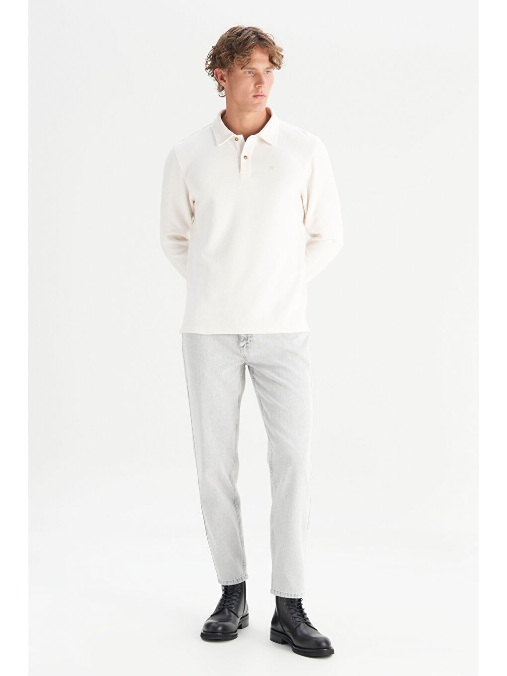 Ekru Pamuklu Regular Fit Rahat Kesim Polo Yaka Tişört-1