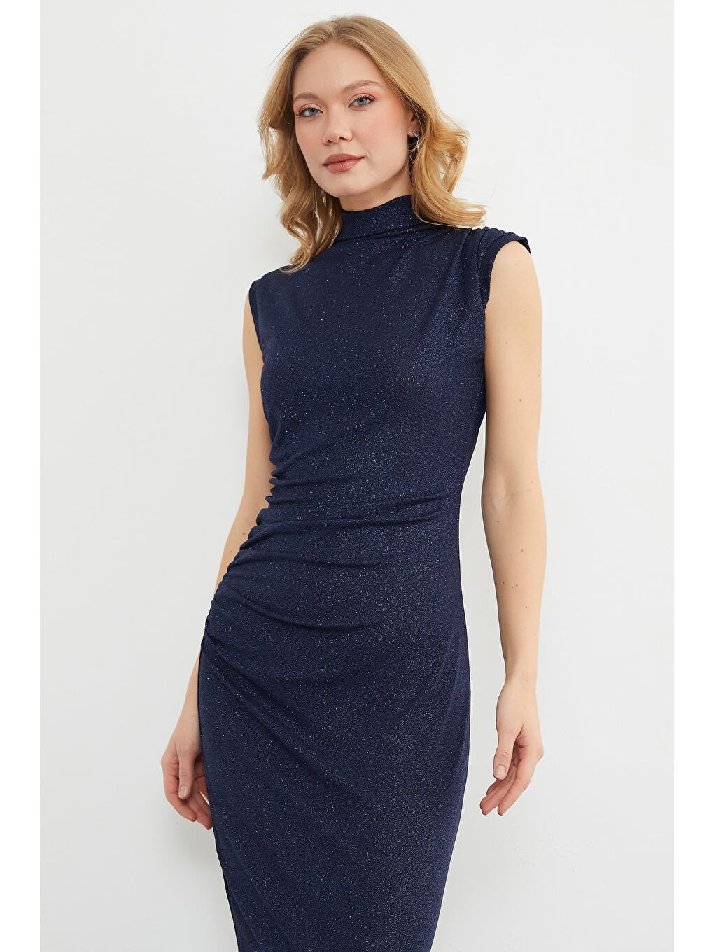 Lacivert Beli Drapeli Simli Dik Yaka Maxi Boy Elbise-4