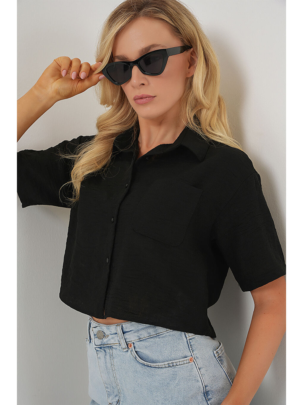 Kadın Kısa Kol Crop Gömlek 20341 - Siyah-3