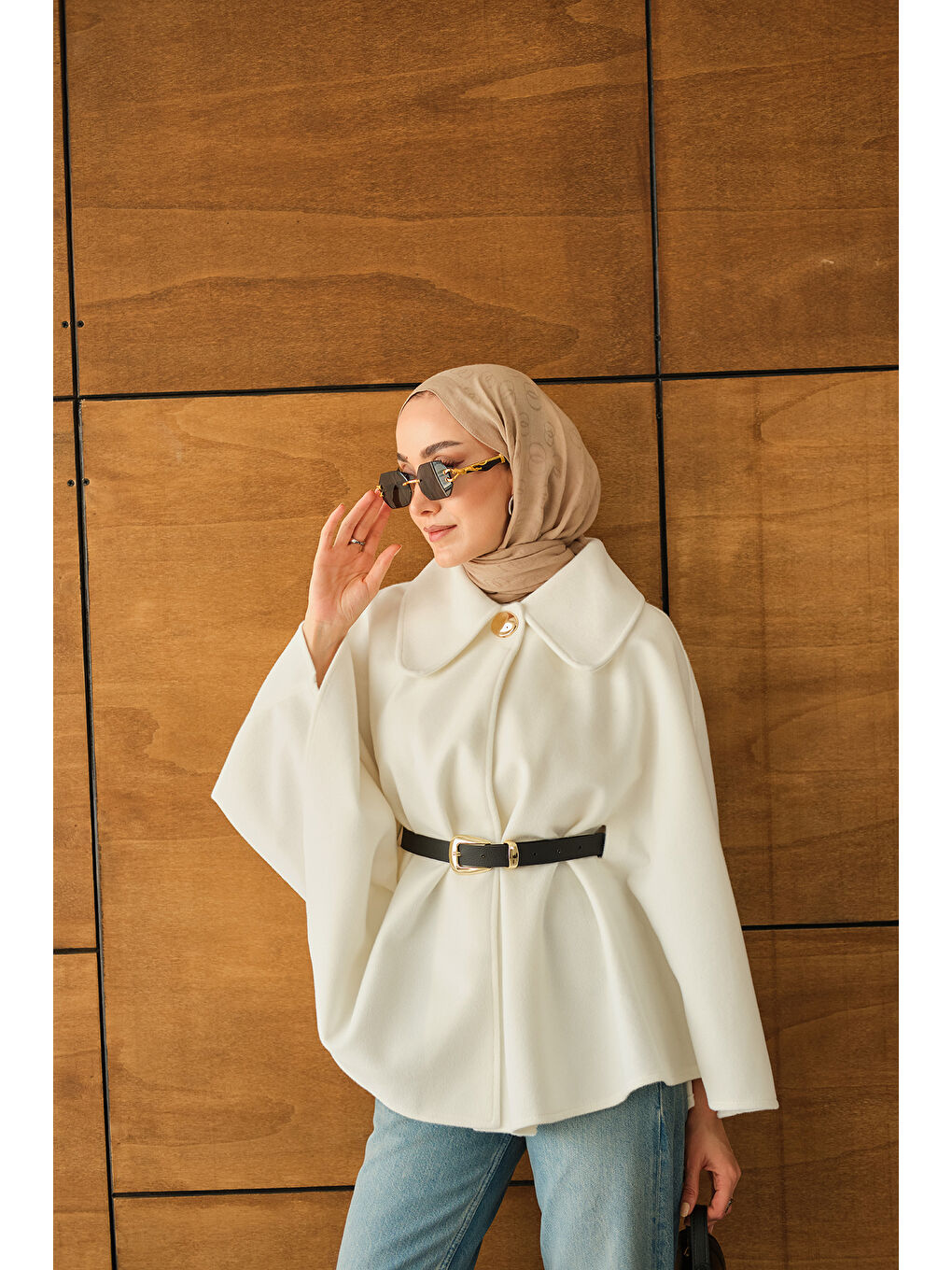 Kadın Kemerli Pelüş Panço Beyaz-2