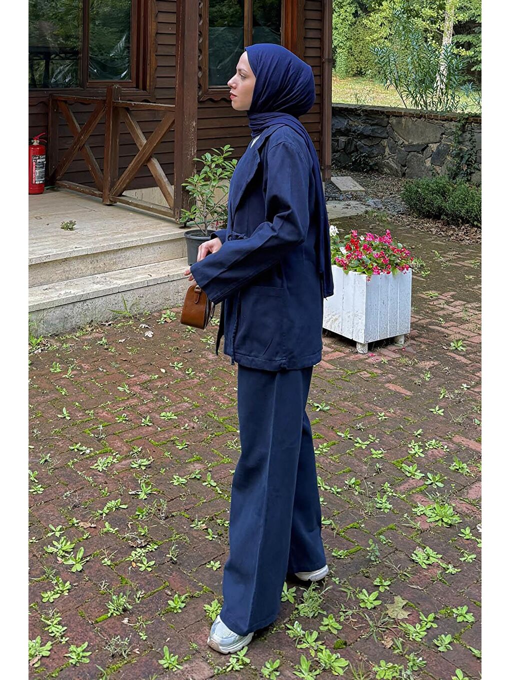 Yan Bağlama Detaylı Pantolonlu Takım Lacivert-1