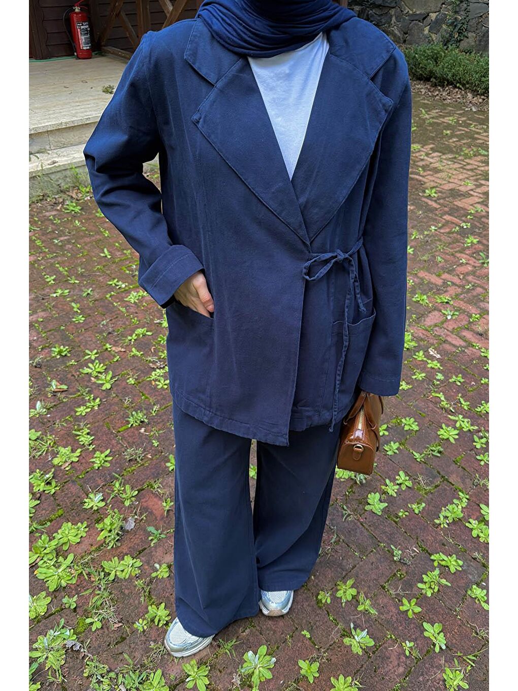 Yan Bağlama Detaylı Pantolonlu Takım Lacivert-2