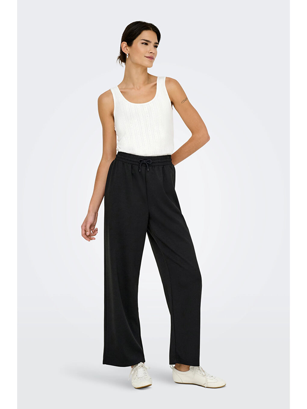 Siyah Onlscarlett Regular Fit Normal Bel Geniş Paça Eşofman Altı 15346400