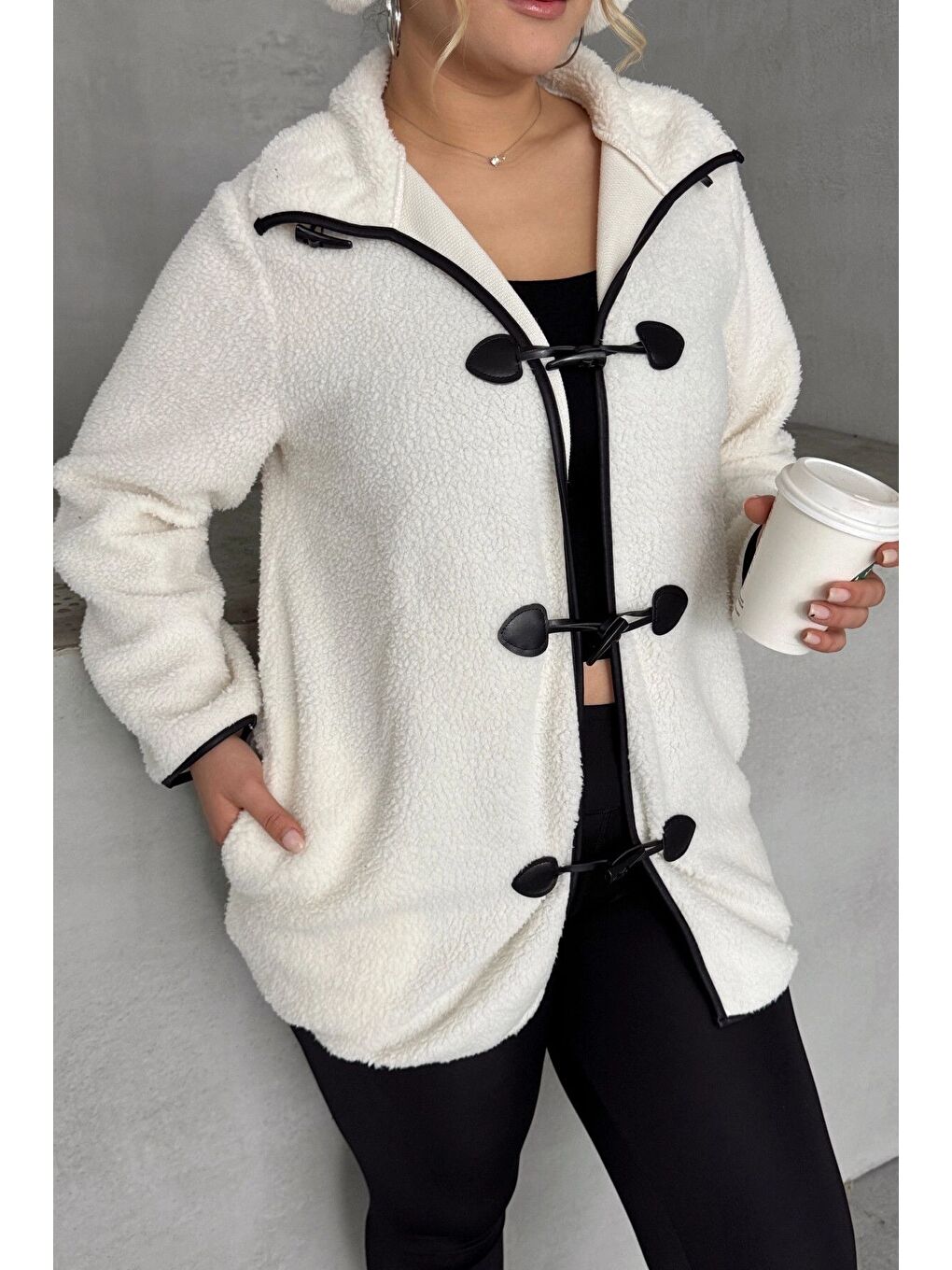 Ekru Büyük Beden Önü Kapamalı Cepli Uzun Kollu Pelüş Mont 301816-5