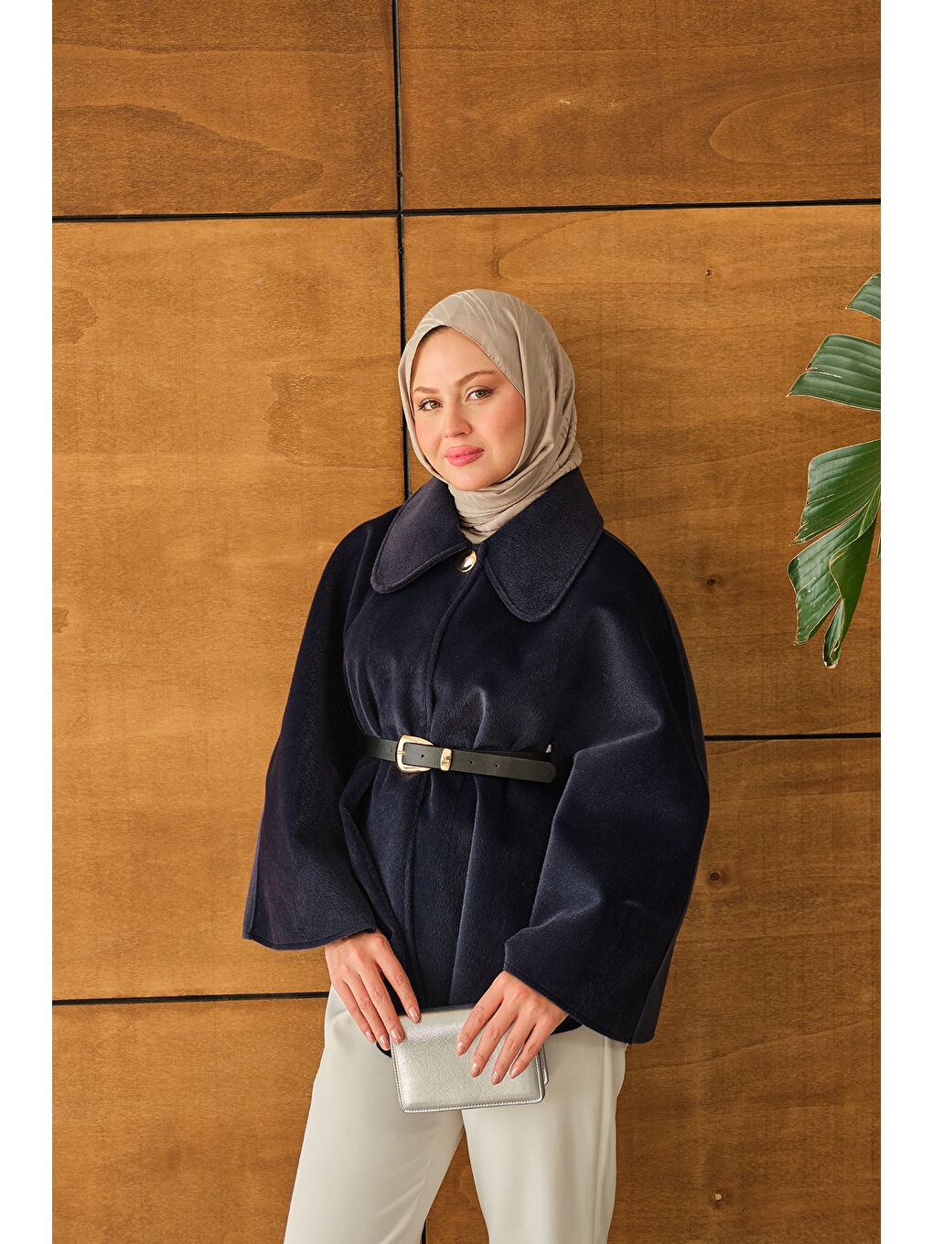 Kadın Kemerli Pelüş Panço Lacivert-1