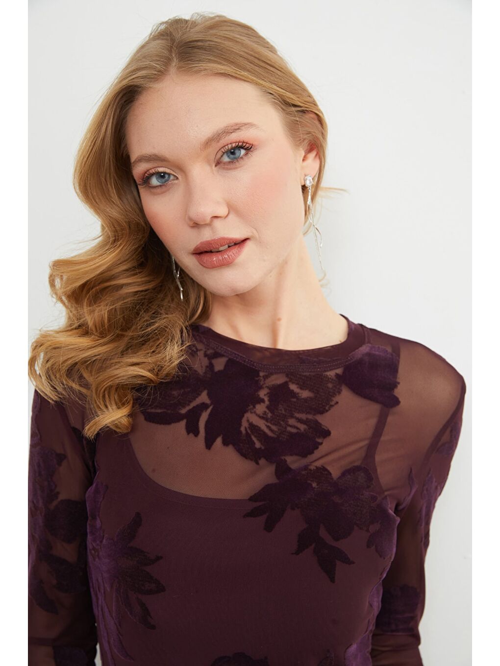 Mürdüm Kadife Detaylı Astarlı Maxi Boy Transparan Elbise-2