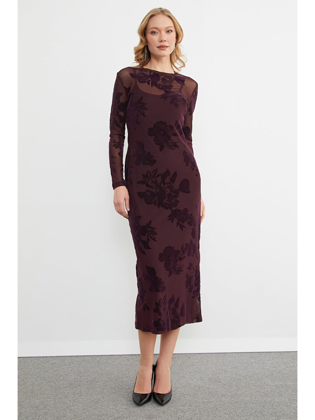 Mürdüm Kadife Detaylı Astarlı Maxi Boy Transparan Elbise-3