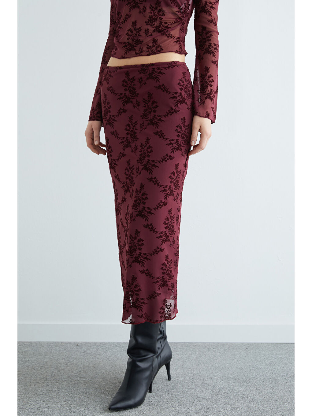 Bordo Beli Lastikli Çiçek Kabartmalı Astarlı Tül Etek-4