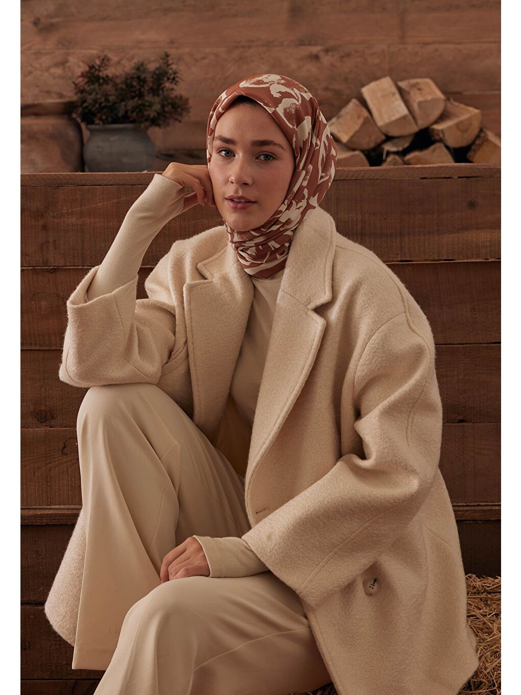 Kahverengi Vıola Desen Pamuk İpek Eşarp Tarçın-1