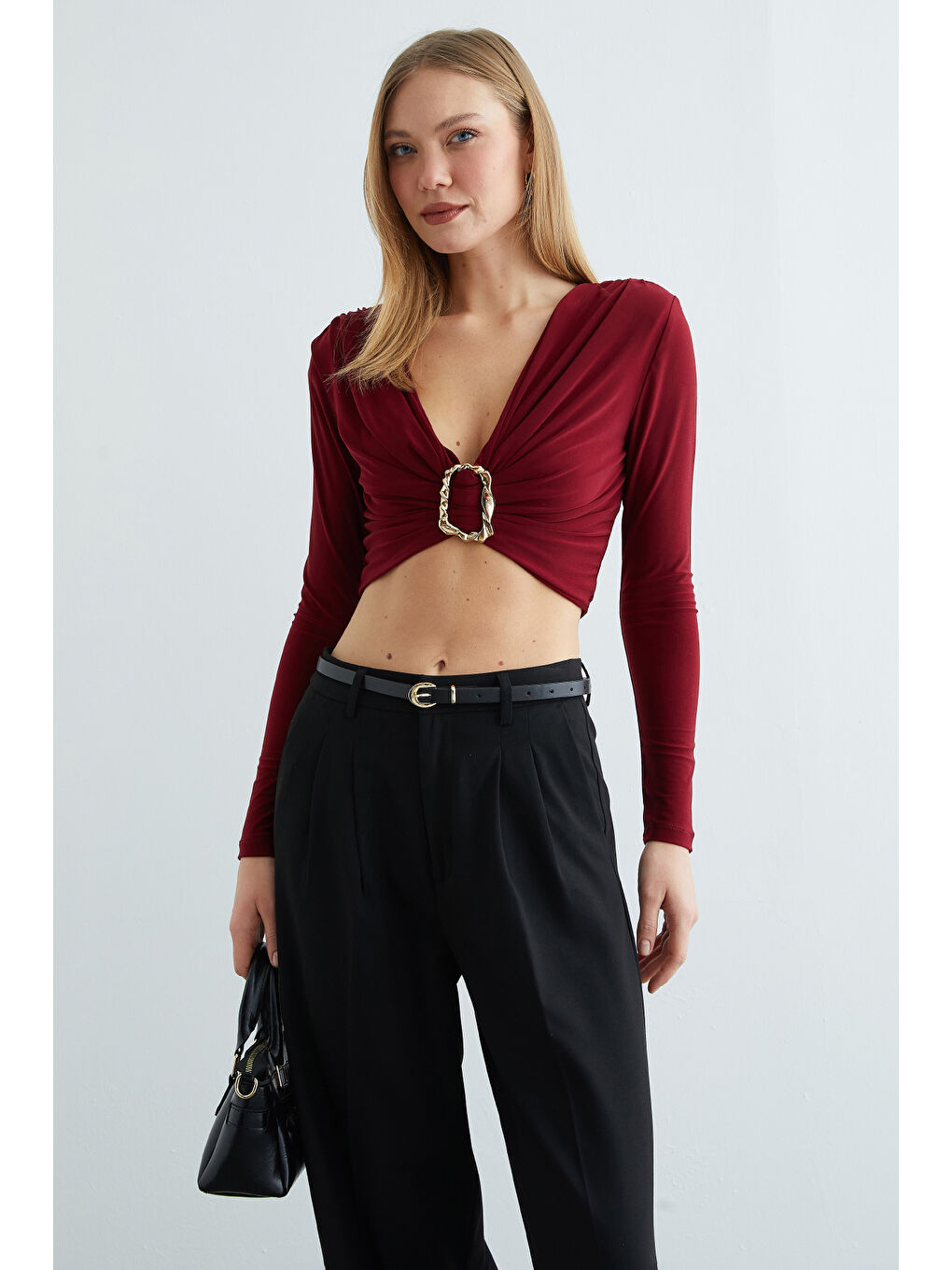 Bordo Drapeli Tokalı Omuz Vatkalı Crop Bluz-2