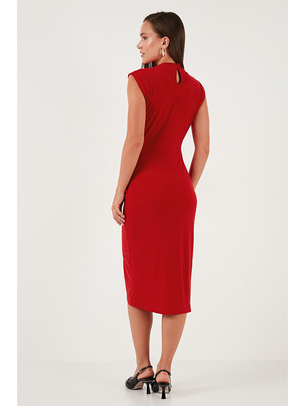 Kırmızı Drape ve Yırtmaç Detaylı Sıfır Yaka Kolsuz Midi Boy Elbise 611EL694-5