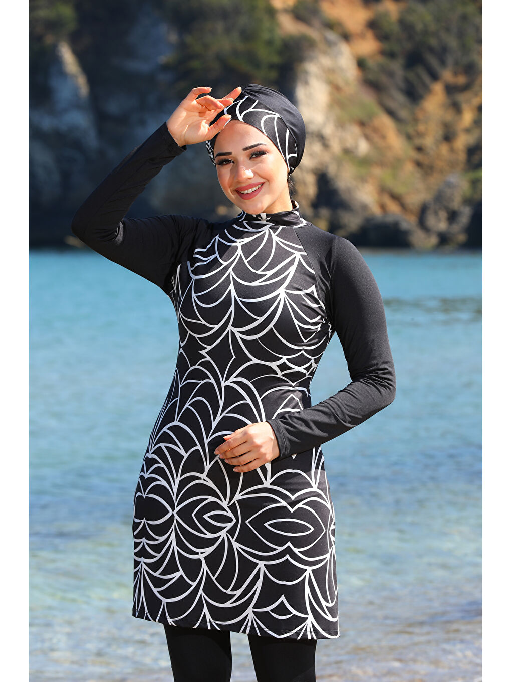 Siyah Çizgili Desen Garnili Taytlı Kapalı Tesettür Mayo 2240-2