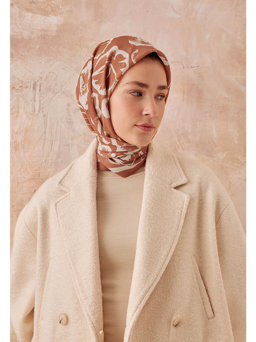 Kahverengi Vıola Desen Pamuk İpek Eşarp Tarçın-2