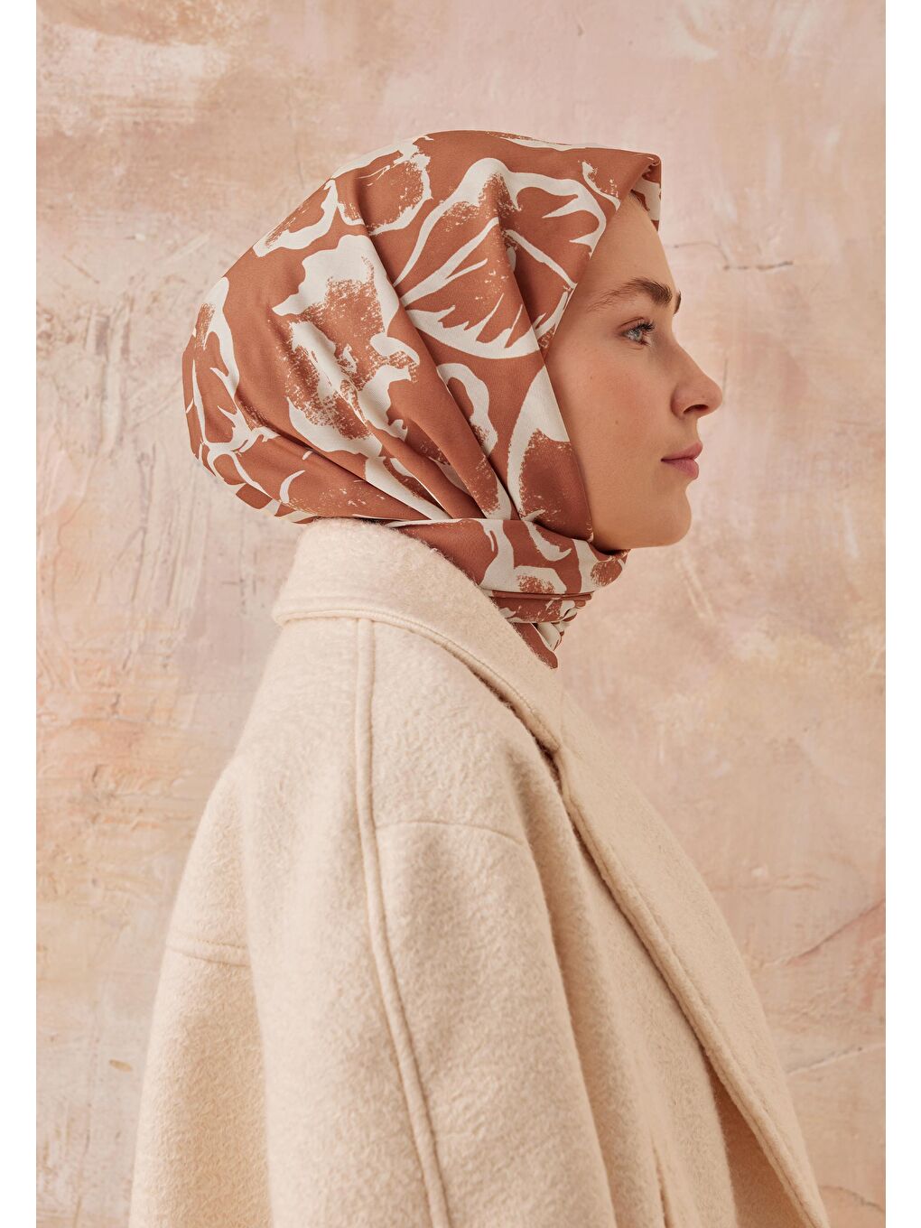 Kahverengi Vıola Desen Pamuk İpek Eşarp Tarçın-3