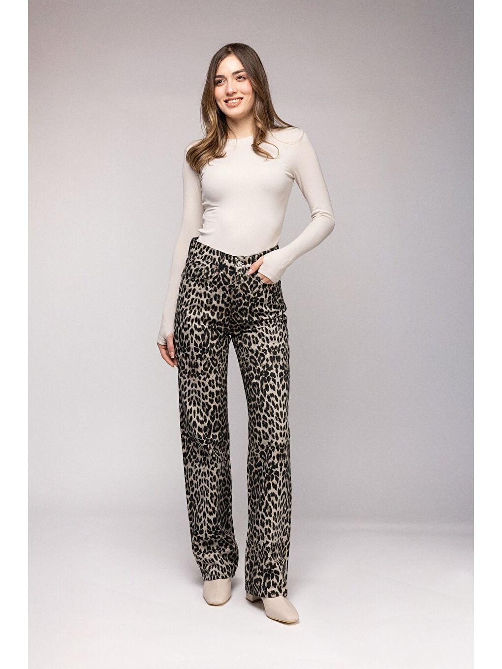 Siyah Kadın Leopar Desenli Yüksek Bel Wide Leg Jean Pantolon-1