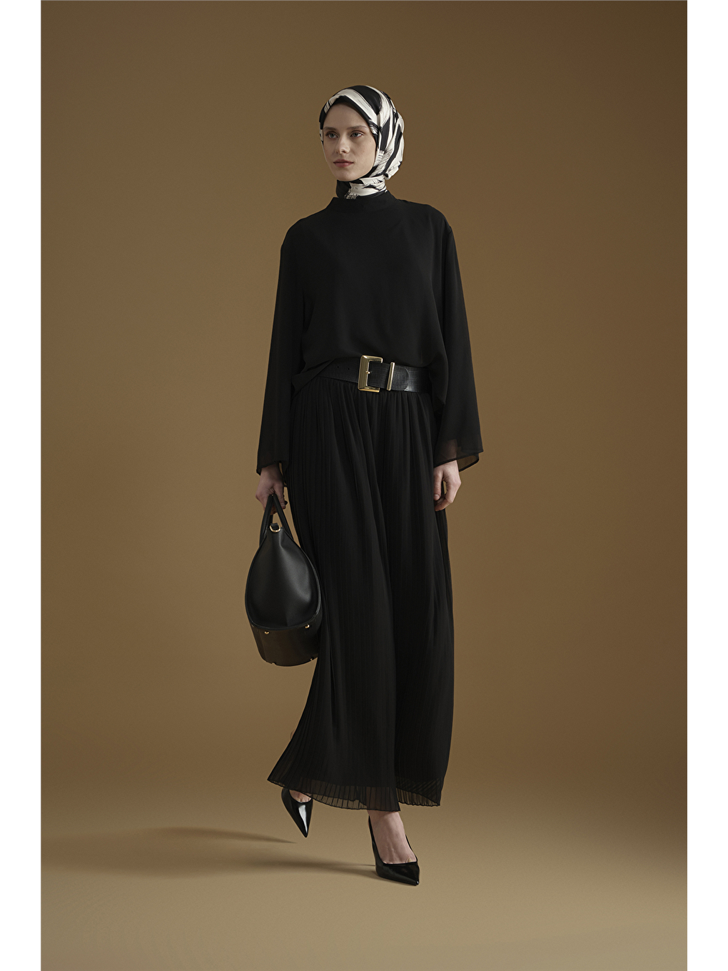 Kırışık Efektli Pantolonlu Takım Siyah