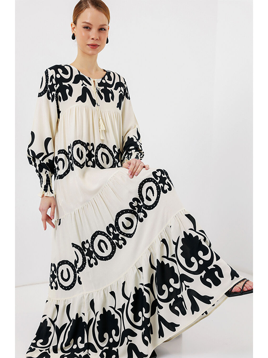 1947 Desenli Uzun Elbise - B.Beyaz-1