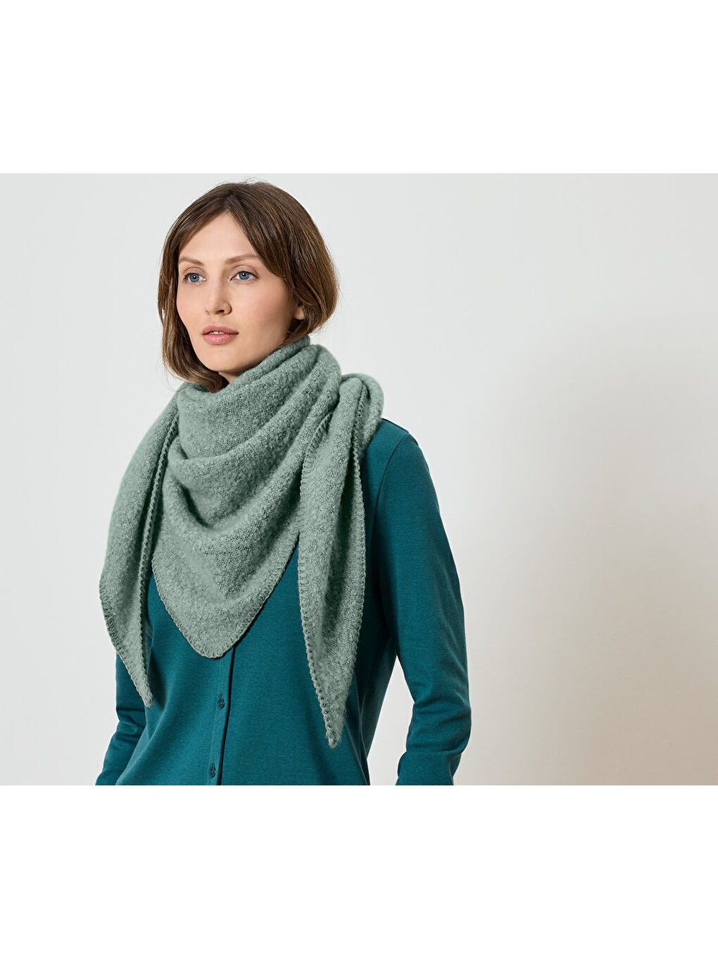 Kadın Adaçayı Yeşili  Üçgen Bukle Fular-1