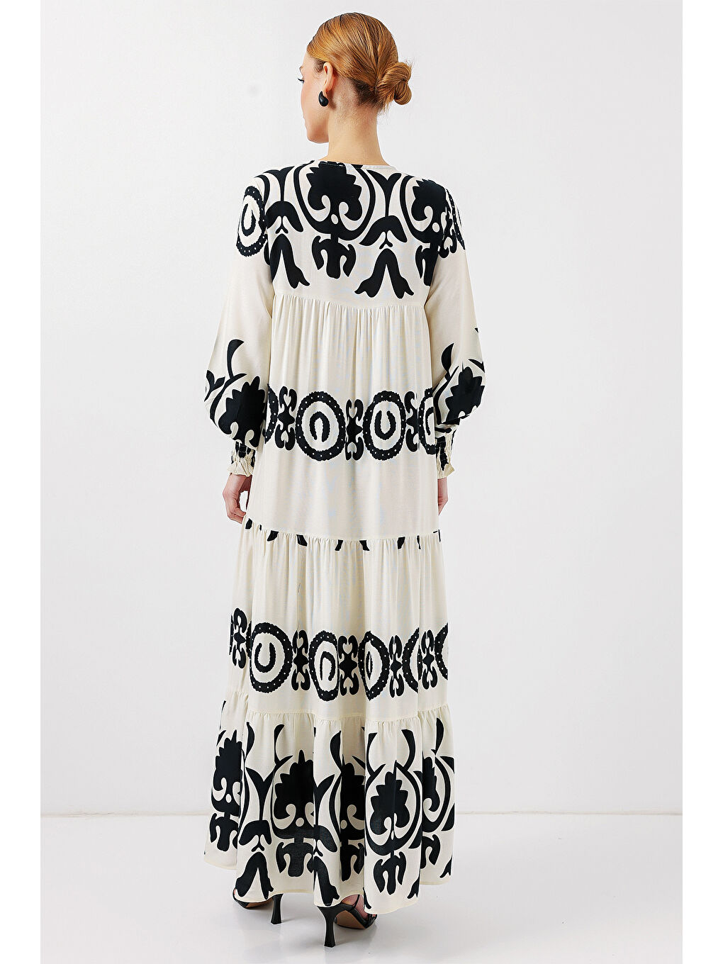 1947 Desenli Uzun Elbise - B.Beyaz-5