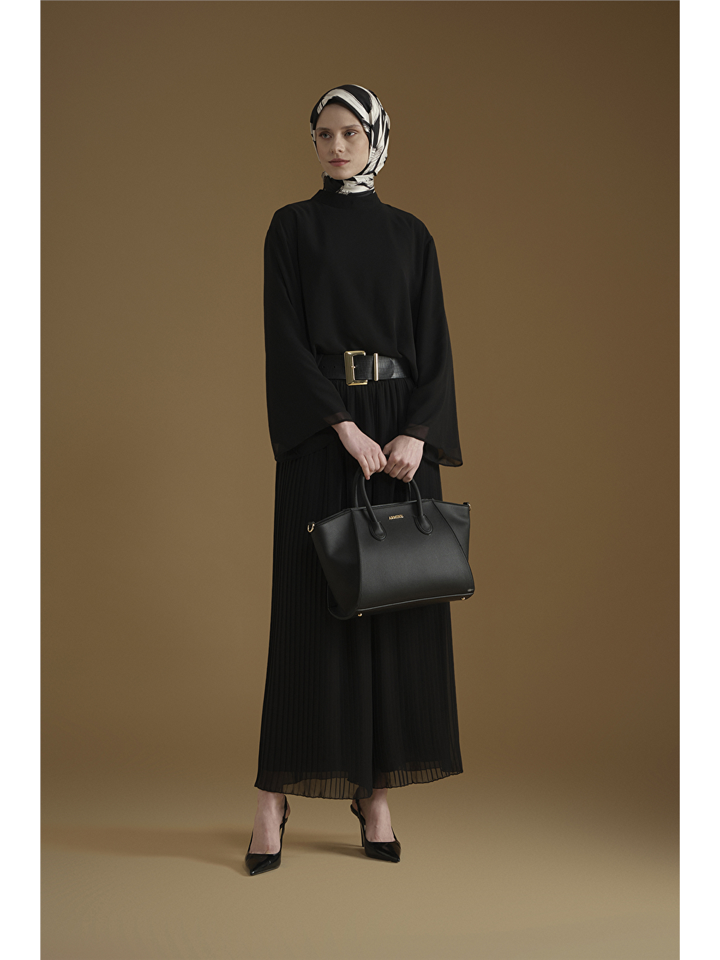 Kırışık Efektli Pantolonlu Takım Siyah-1