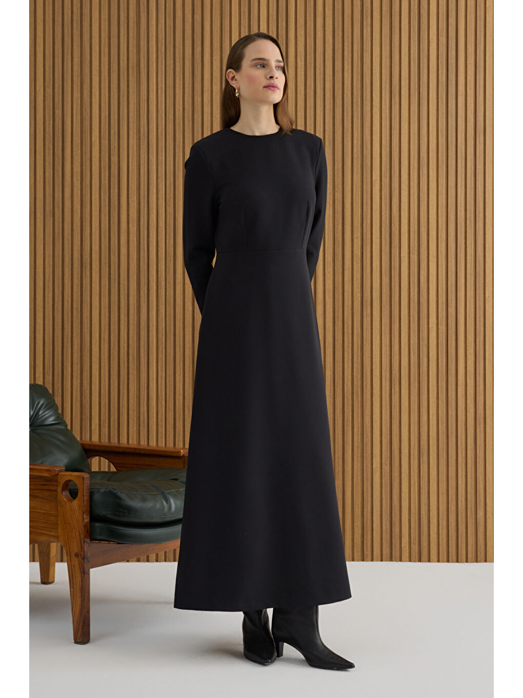 Siyah Dokuma Elbise-1