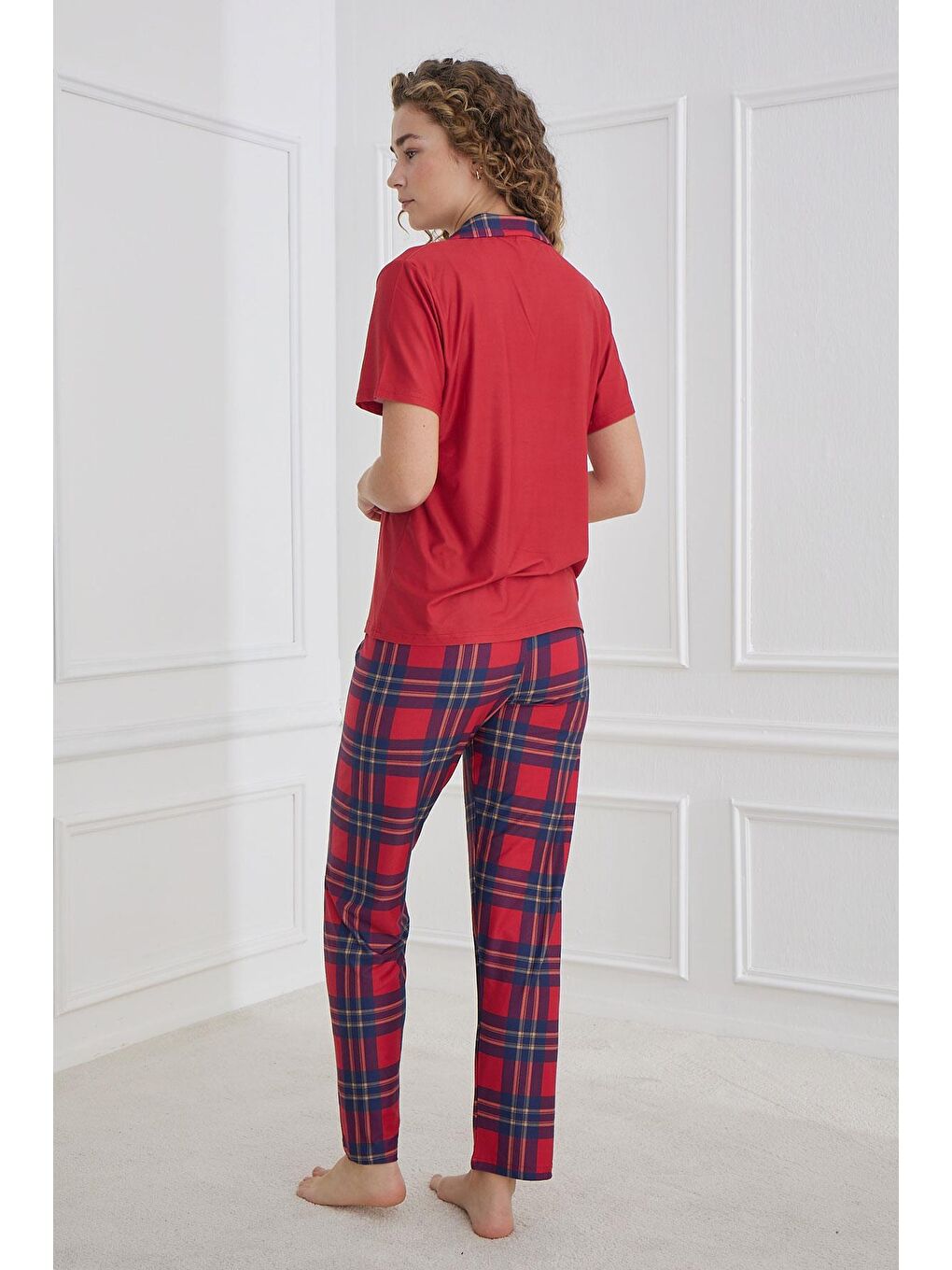 Kadın Desenli Polo Yaka Kısa Kol Pijama Takım | Kırmızı 30101-327-2
