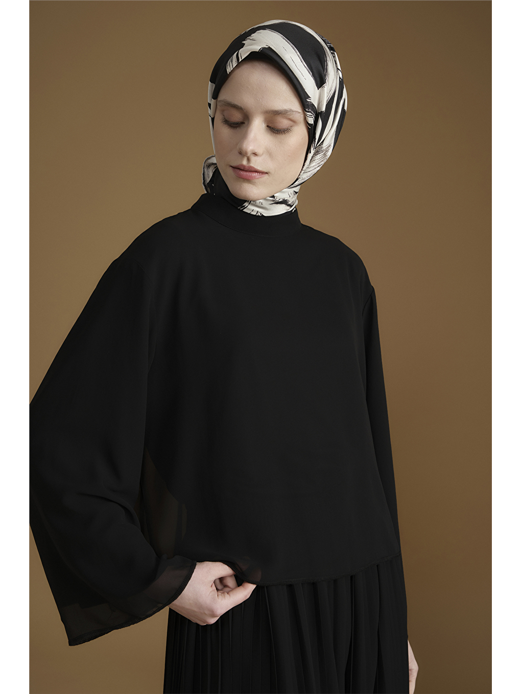 Kırışık Efektli Pantolonlu Takım Siyah-5