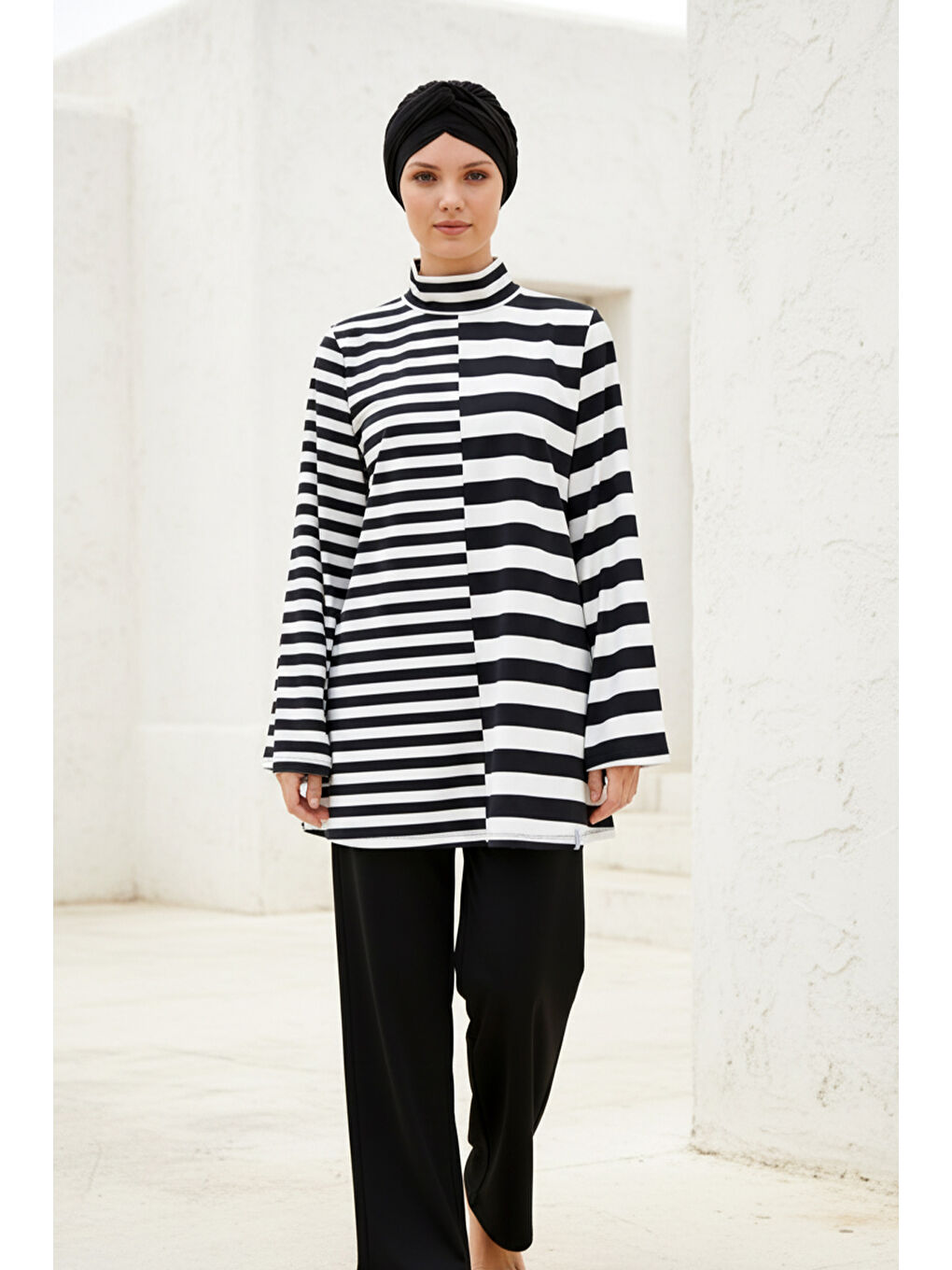 Siyah Tam Kapalı Tesettür Mayo 1951-2