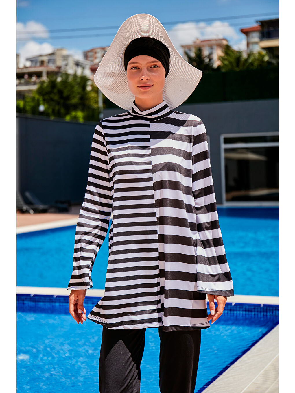 Siyah Tam Kapalı Tesettür Mayo 1951-3