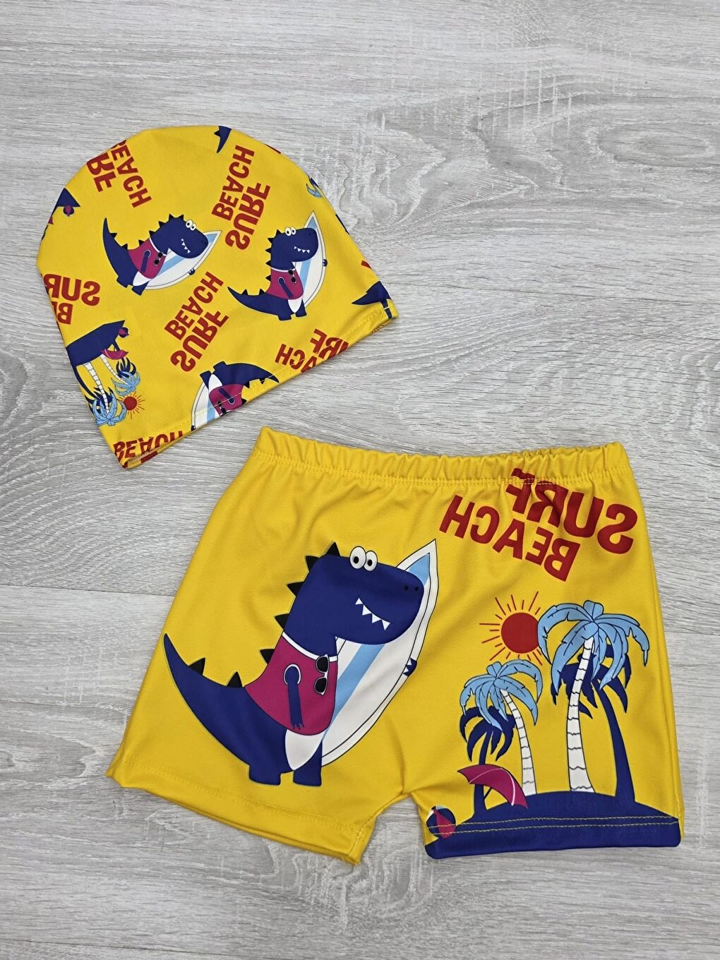 Sarı Erkek Çocuk Boneli ve Şortlu Mayo Takımı 12256-1