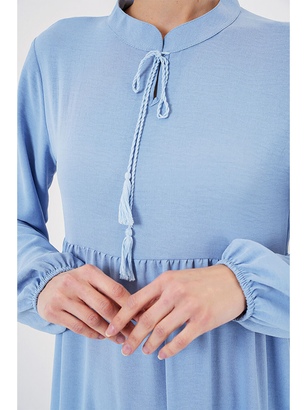 1627 Yaka Bağcıklı Tesettür Elbise - Koyu Mavi-4