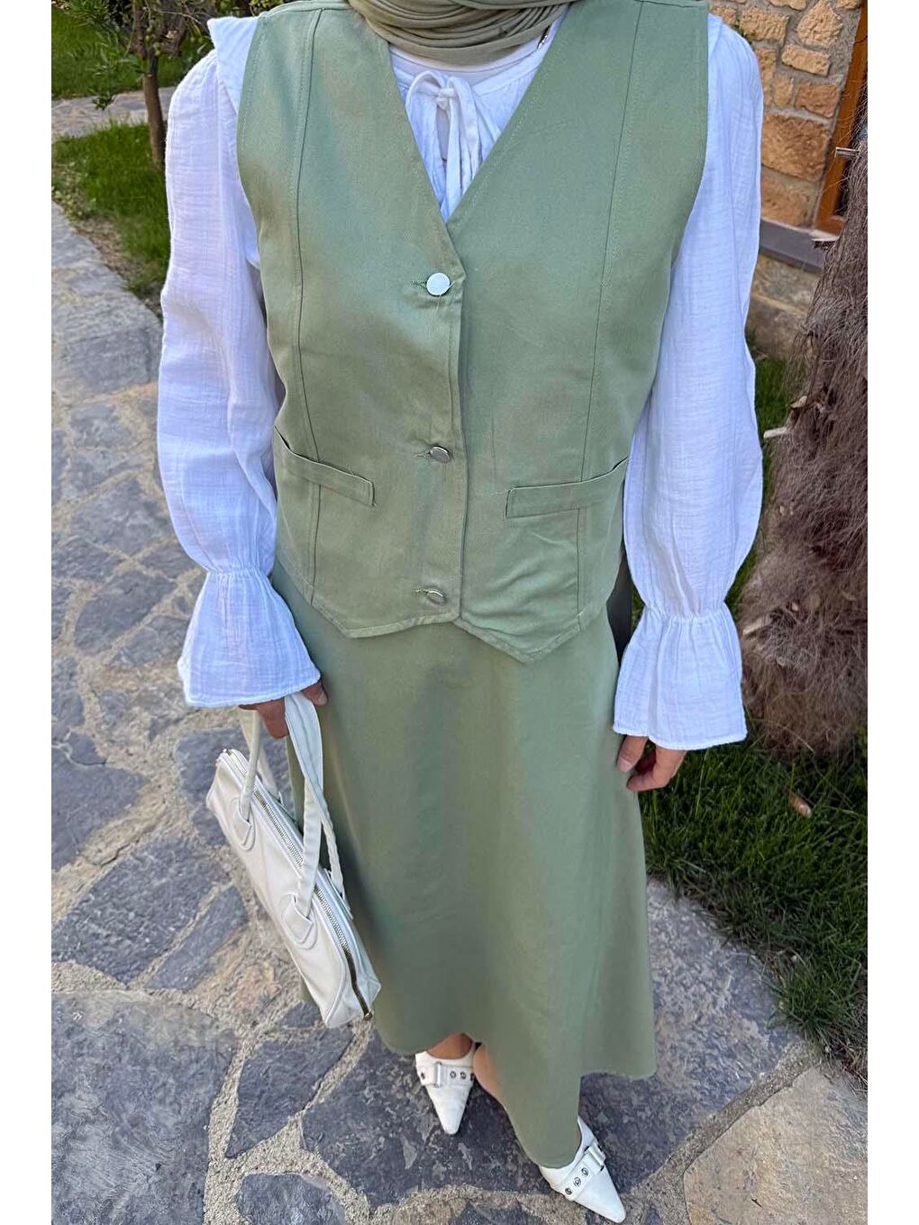 Gabardin Yelek-Etek İkili Tesettür Takım Çağla Yeşili-2