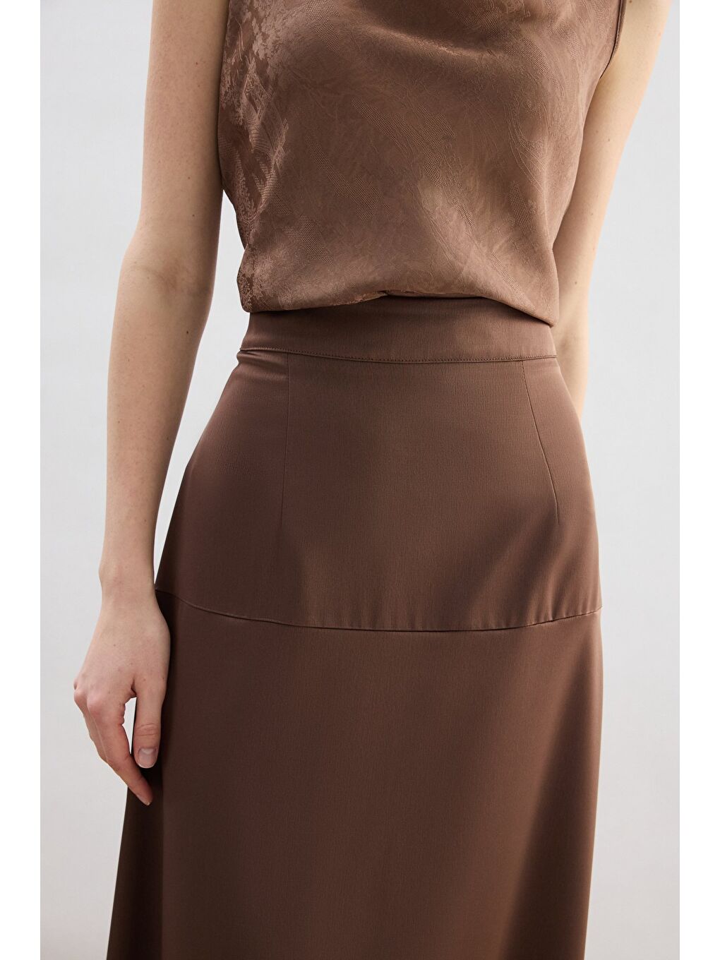 Kahverengi Yüksek Bel Saten Etek - Kahve-4