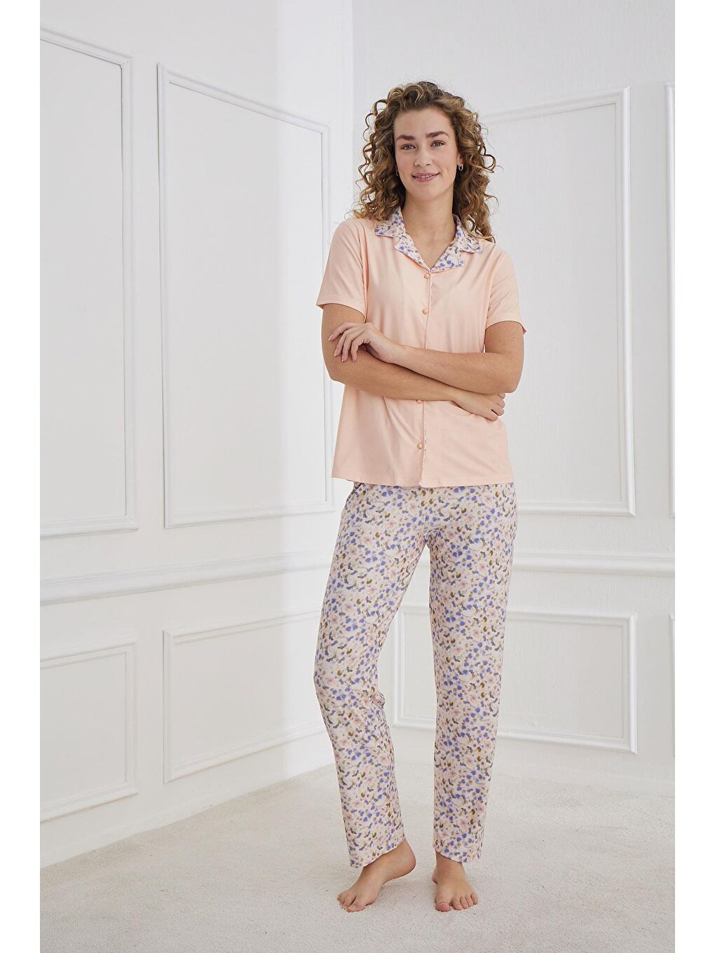 Pembe Kadın Desenli Polo Yaka Kısa Kol Pijama Takım | Somon 30101-947