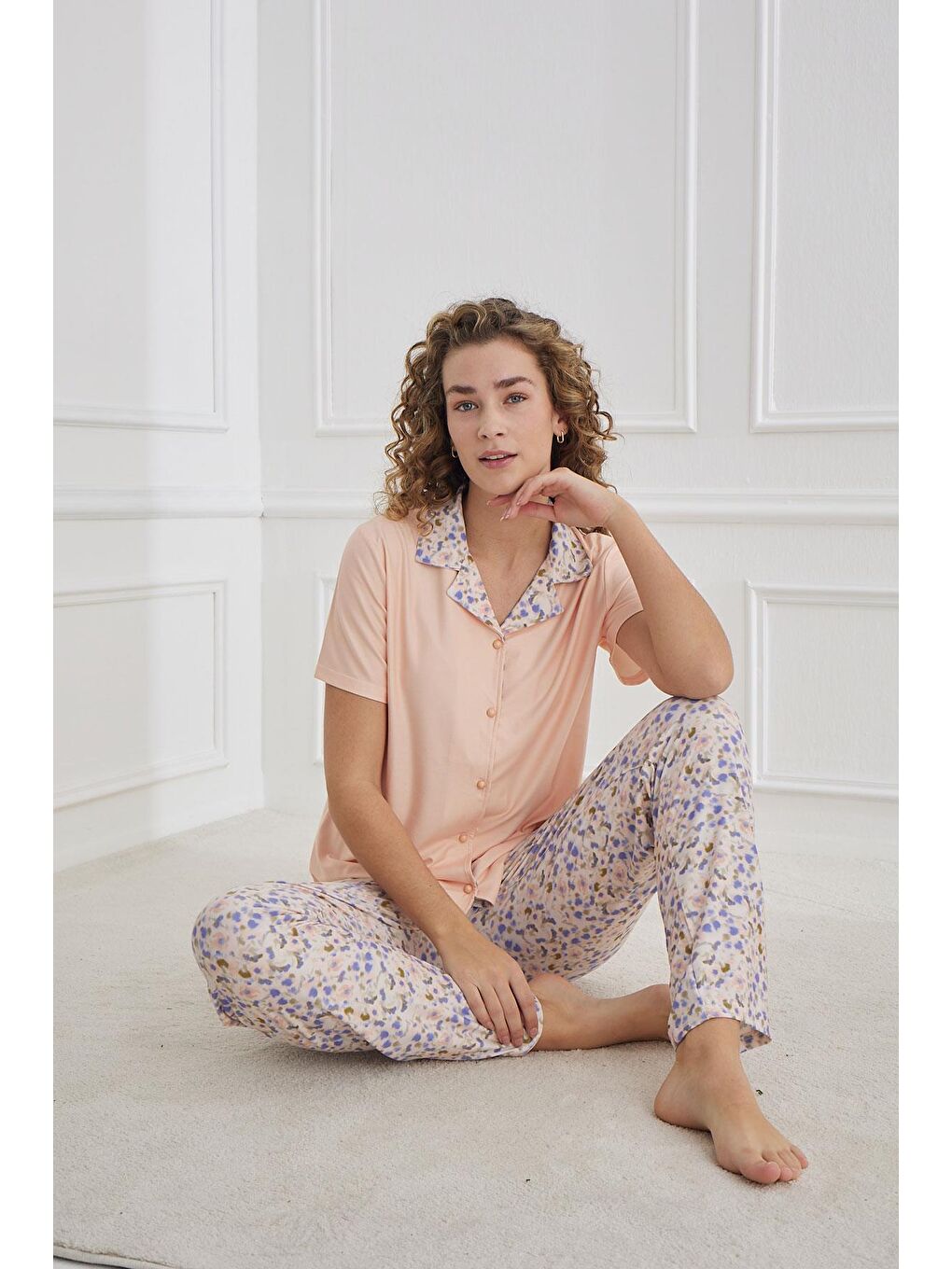 Pembe Kadın Desenli Polo Yaka Kısa Kol Pijama Takım | Somon 30101-947-1