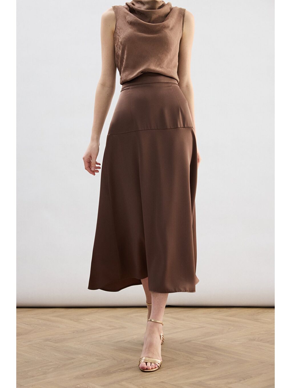 Kahverengi Yüksek Bel Saten Etek - Kahve-5