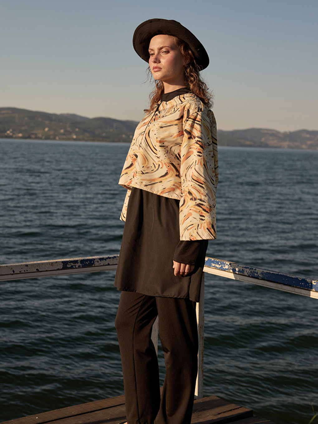 Bej Kadın Tesettür Karamel Fırça Baskılı Tam Kapalı 3 Parça Mayo Takım-2