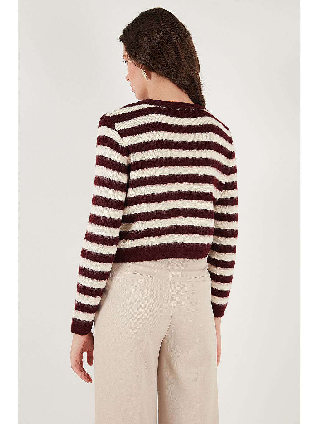 Bordo Çizgili Oversize Fit Bisiklet Yaka Düğmeli Crop Triko Hırka 4615567-6