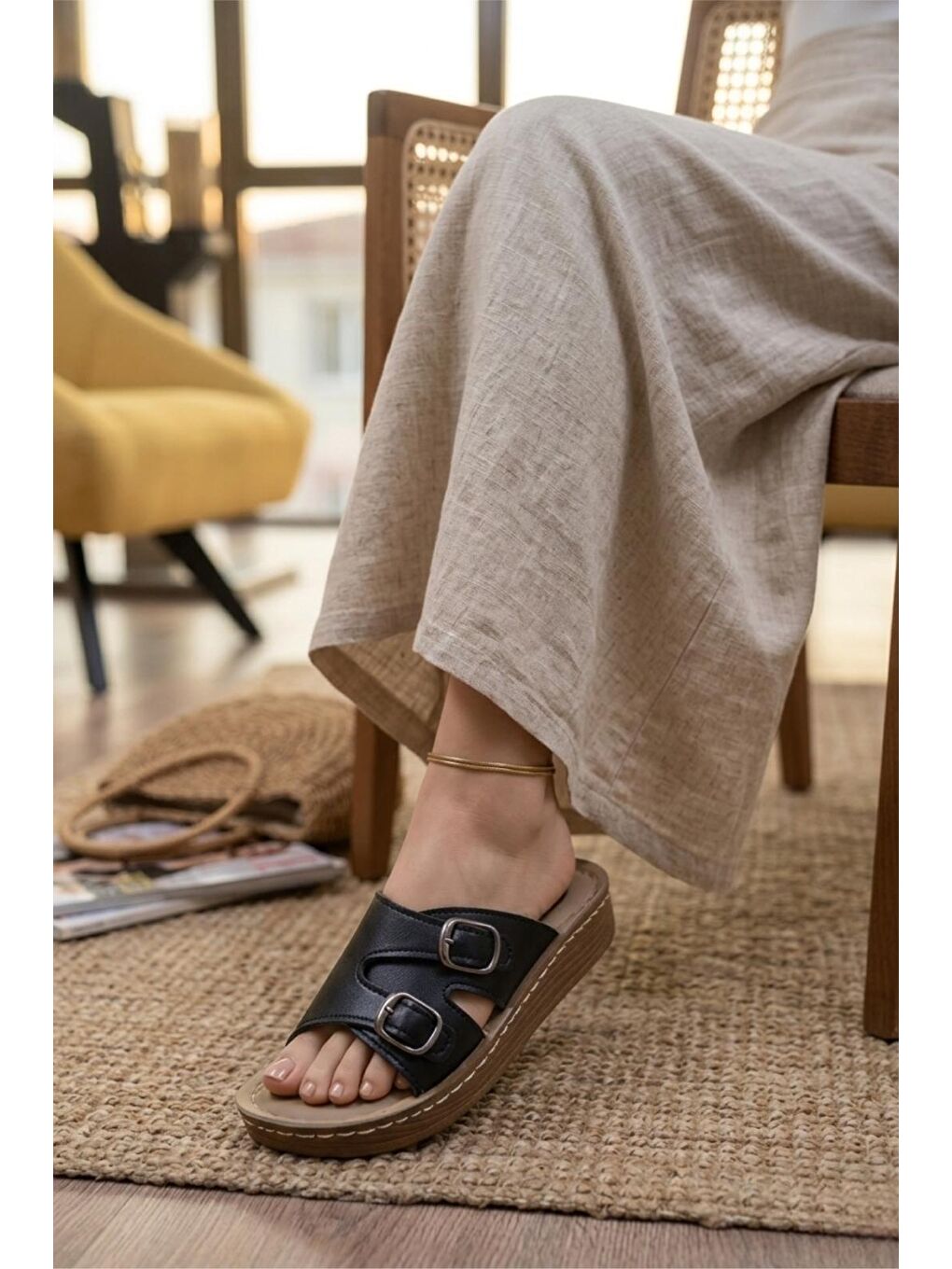 Siyah Trd 101 Çift Tokalı Kalın Tabanlı Kadın Terlik - Günlük Konforlu Yazlık Sandalet